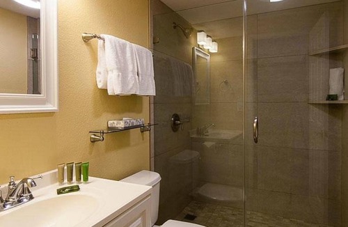 Historic Kailua Village Resort | Raintree Kona Reef, Hawaii Timeshare Rental Second