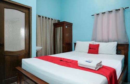 Mojokerto Hotel | RedDoorz near Mojokerto Train Station