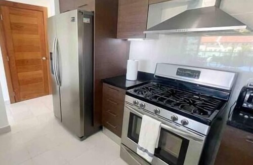 Playa Bibijagua Apartment | Relaxing 2 bedroom with pool close to the Beach