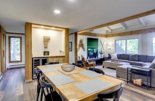 Quechee House | Resort-Style Community! Quechee Chalet w/Deck
