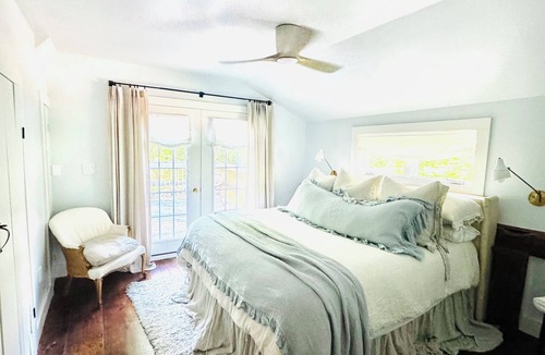 Andover House | Restorative Mountain Sanctuary with Hot Tub, Minutes from the Mountains