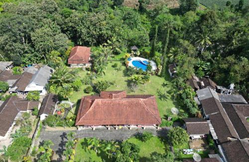 Glenmore House | Rumah Senang Guest House