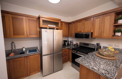 Centro Historico de Santiago Apartment | Santiago 3BR Retreat — Pool, Gym, Gated Security