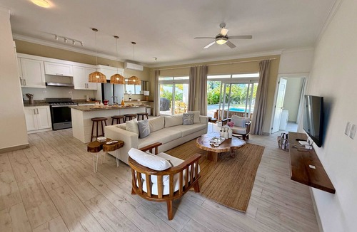 Playa Chiquita Villa | Seahaven Villa in Oceanfront Comm Sosua Ocean Vill
