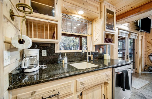 Pagosa Springs House | Serene & sun-filled mountain retreat with fire pit, deck, & great views