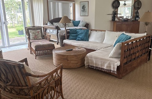 Waimanalo Beach House | Short walk to the best beach around. Peace and tranquility! 30 nights only