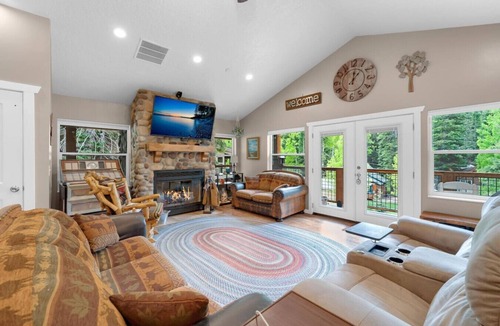 Salt Lake Mountain Resorts Cabin | Silver Fork Chalet - Hot Tub & 18+ Beds