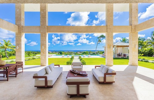Punta Cana Villa | Sky-to-Sea 6BR Oceanfront Villa - Pool, Full Staff & Golf Cart in Cap Cana