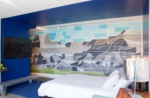 Green River Hotel | Skyfall Guestrooms