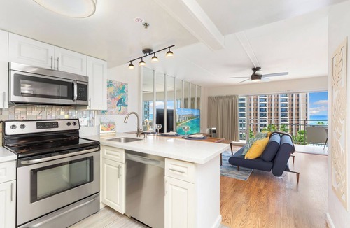 Waikiki Condo | Skyline-Lagoon and Fireworks Magic from the Ilikai w/Top-Tier Amenities
