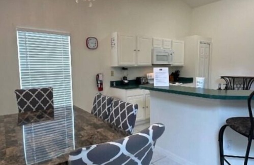 Crescent Lakes House | South Facing W/Private Pool & Spa