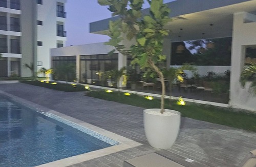 Villa Hermosa Apartment | Spacious 3-bedroom apartment in charming Villa Hermosa with AC