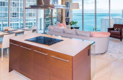 Downtown Miami Apartment | Spacious Brickell Suite | Group & Couple Ready