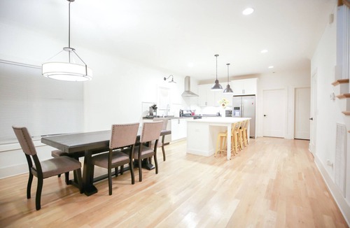 Talbot's Corner House | Spacious Downtown Home, 4 Large Beds 2 Small Beds
