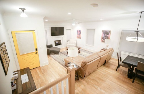 Talbot's Corner House | Spacious Downtown Home, 4 Large Beds 2 Small Beds