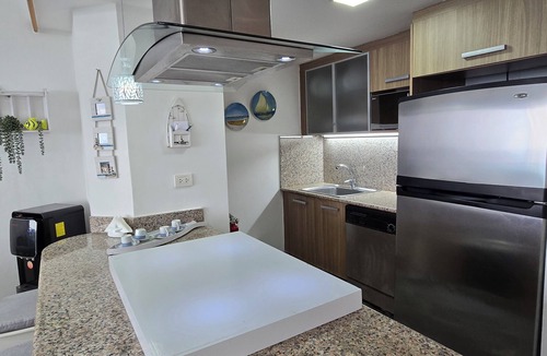 Villas Del Mar Condo | Spectacular 7th Floor Apartment