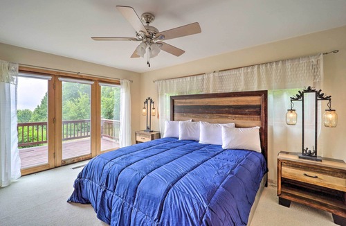 Spruce Pine House | Spruce Pine Retreat w/Gas Grill + Mtn Views!