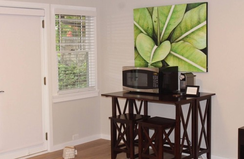 Kahala Apartment | Steps to Kahala Beach, quiet, King bed, patio, parking, A/C, kitchenette & BBQ