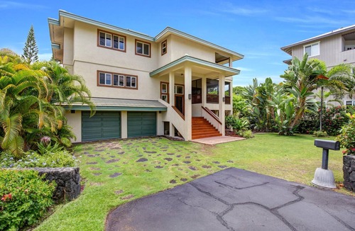 Kailua-Kona House | 🏖️Steps to Sandy Beach | Private Pool | Walk to Kona