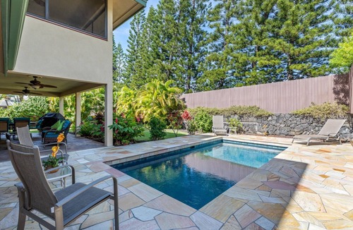 Kailua-Kona House | 🏖️Steps to Sandy Beach | Private Pool | Walk to Kona