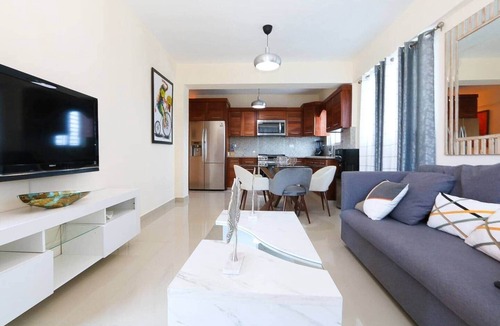 San Cristobal Apartment | STUNNING 2-BR 2-BATH APT W/AC GARAGE & ROOF TOP