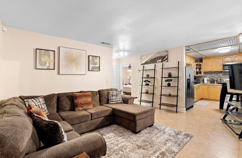 Baldwin Park House | Stylish & Cozy King Bed Retreat @ Baldwin Park