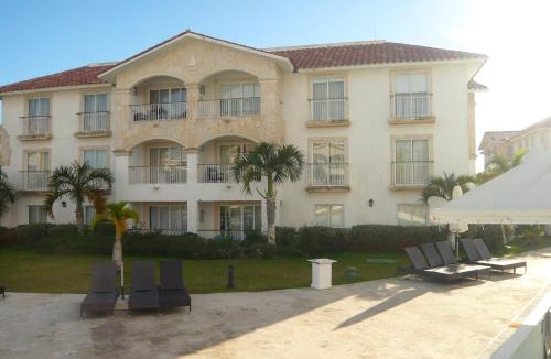Dominicus Apartment | The blue lagoon of the Caribbean Sea. Velero 205.Cadaques Caribe