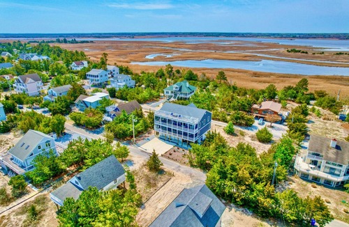 Broadkill Beach House | "The Haven of Rest" – Multi-Gen Luxury Beach House w/Elevator & Rooftop Views!
