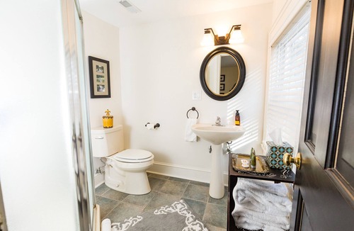 Saratoga Springs House | The Nest on Saratoga Lake
