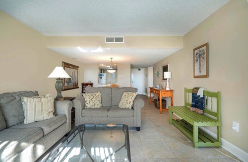 Amelia City Condo | The Perfect Getaway - Steps to Beach and Pool!