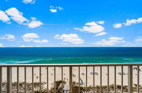 Panama City Beach Condo | The Summit 1116 - Beautiful Ocean Front Condo