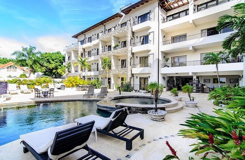 Sosua Apartment | Top-floor luxury beachfront penthouse, sea views, jacuzzi on terrace!
