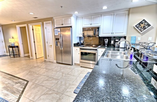 Lower Grand Lagoon Condo | Treas. Isl. 2010, Aug, Sept Avail -Great Deals - 2BR Beach Condo, Sleeps 6