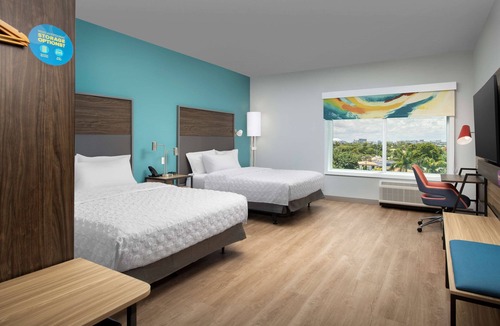 The Roads Hotel | Tru by Hilton Miami West Brickell