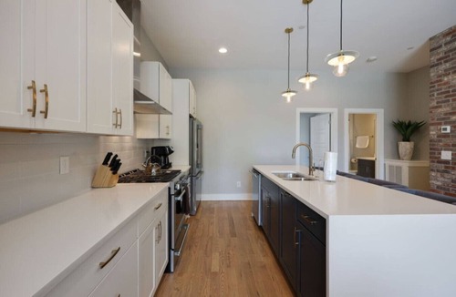 West End House | Urban Escape | Elegant Retreat | Skyline Views
