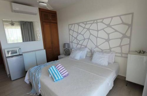 Dominicus Apartment | Vibe Residence Hotelstyle NO KITCHEN STUDIO close to beach