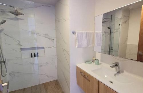 Dominicus Apartment | Vibe Residence Hotelstyle NO KITCHEN STUDIO close to beach