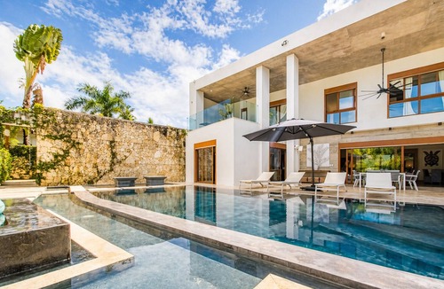 Las Terrenas Villa | Villa LuLu | Designer Jungle Villa - 2 Min to Beach - Private Chef & Staff