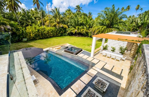 Las Terrenas Villa | Villa LuLu | Designer Jungle Villa - 2 Min to Beach - Private Chef & Staff