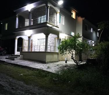Gaspar Hernandez Villa | Villa Magante