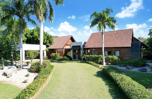 Yarary - Cap Cana Villa | Villa Monica: Private retreat near golf w/staff, pool & golf cart