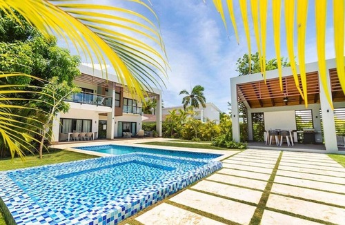 Punta Cana Village Villa | Villa Palmera: 4BR Family Villa in Punta Cana Village | Pool+Gazebo | Sleeps 12