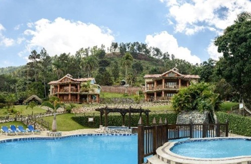 Las Guazaras Villa | Villa Palmera with Air Conditioning - Jarabacoa RD