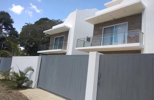 La Esplanada Villa | Villa Sleeps 8 with Private Pool