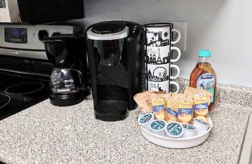 Rutledge Hill Condo | Walk 2 Bars|Free Parking|Balcony