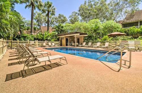 Maunaloa House | Walk to Beach: Paniolo Hale Townhome w/Ocean View