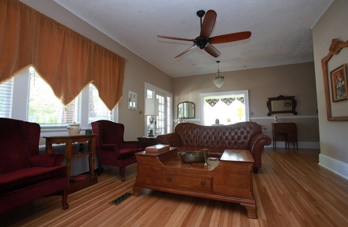 Mount Airy House | Walk to Wally's Service Station!!!