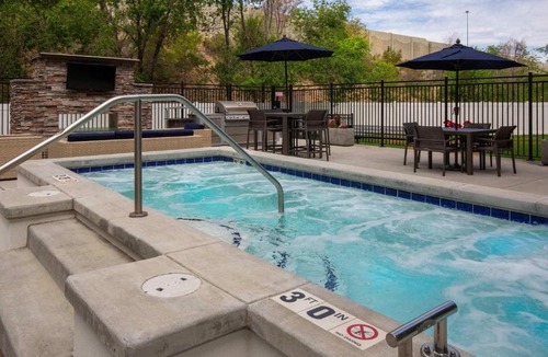 Fairpark Apartment | Walkable SLC 2BR Delta & Airport