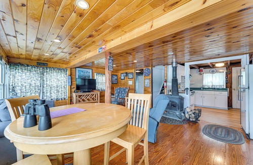 Fair Haven Cottage | Waterfront Home on Lake Champlain w/Dock & Kayaks