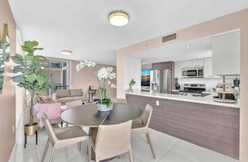 Bay Harbor Islands Apartment | Waterfront Luxury Kosher Condo with Rooftop Pool, Bay Harbor Islands
